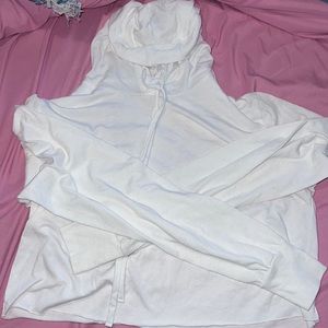 White cropped pullover
